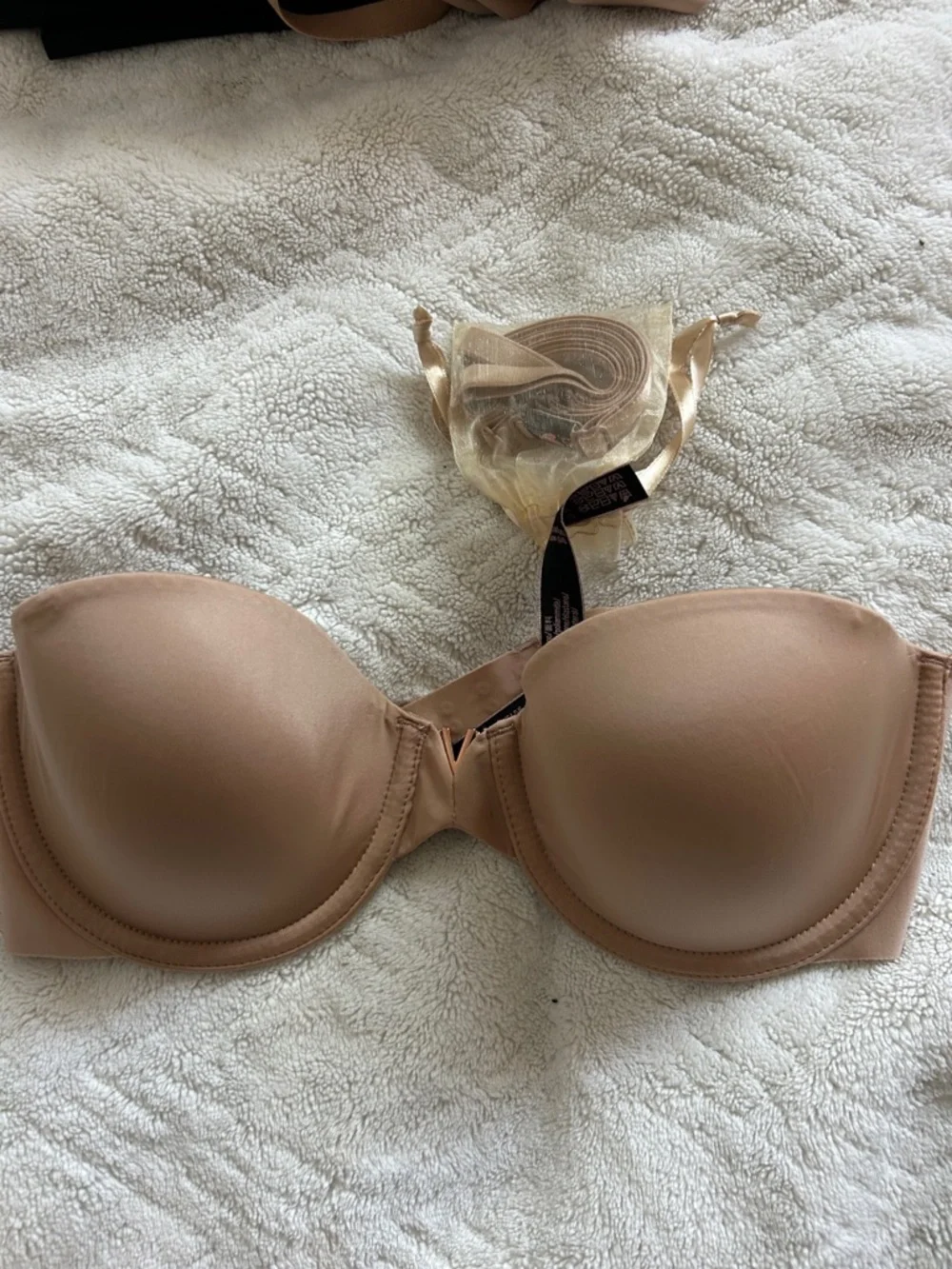 Victoria's Secret Strapless Nude/Tan Smooth Molded Bra - Picture 1 of 7